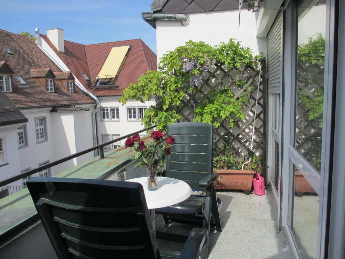 Fewo - Mitten In Freiburg Buitenkant foto